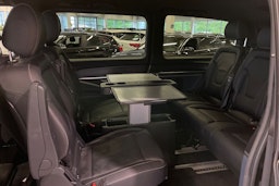 Harmaa Mercedes-Benz EQV 2020 kuva 25.