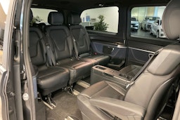 Harmaa Mercedes-Benz EQV 2020 kuva 30.