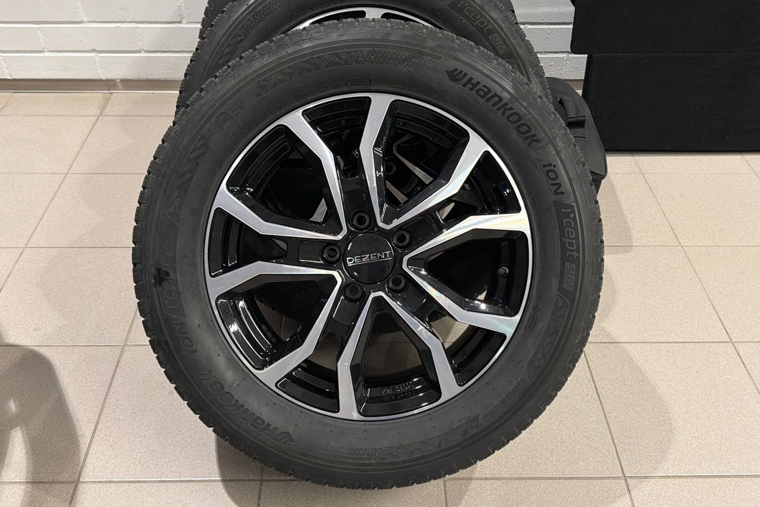 harmaa Mercedes-Benz EQV 2020 kuva 34.