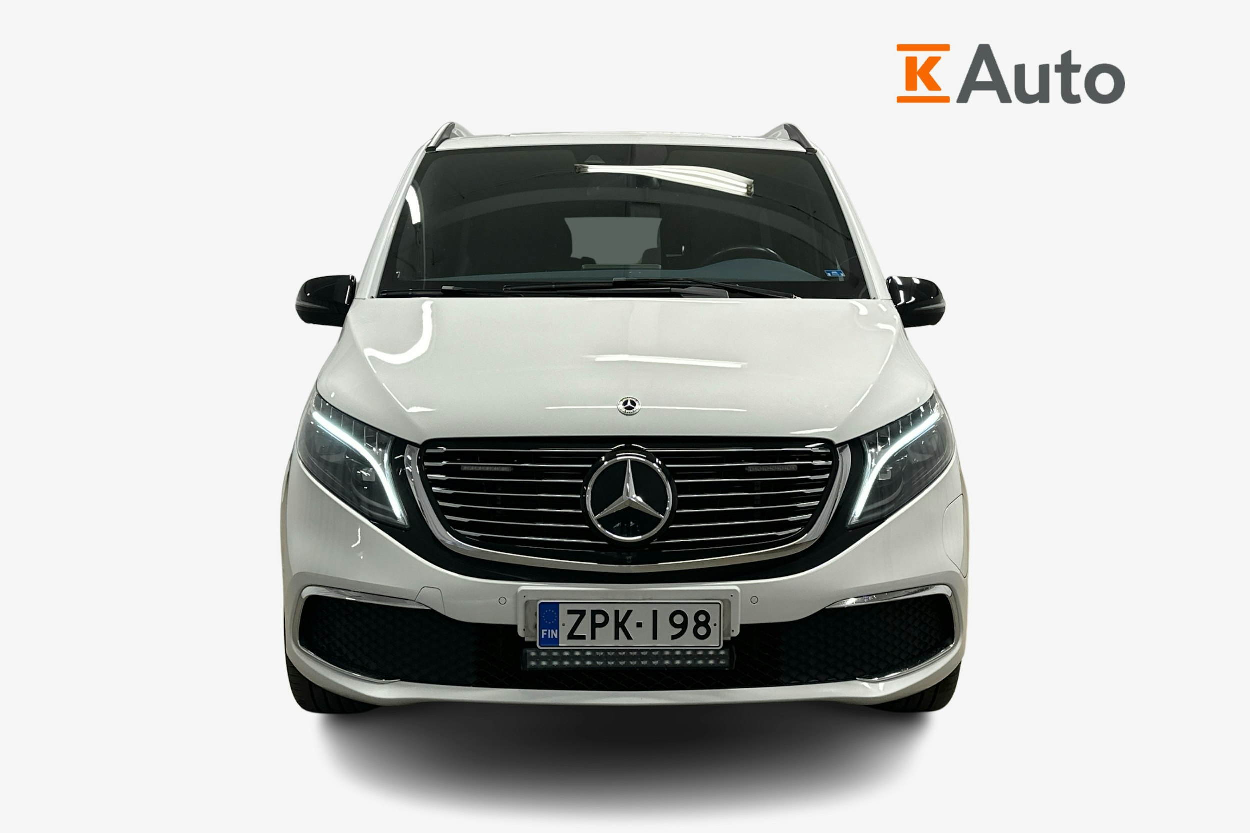 valkoinen Mercedes-Benz EQV 2020 kuva 4.