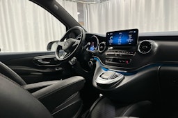 valkoinen Mercedes-Benz EQV 2020 kuva 6.