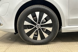 valkoinen Mercedes-Benz EQV 2020 kuva 26.