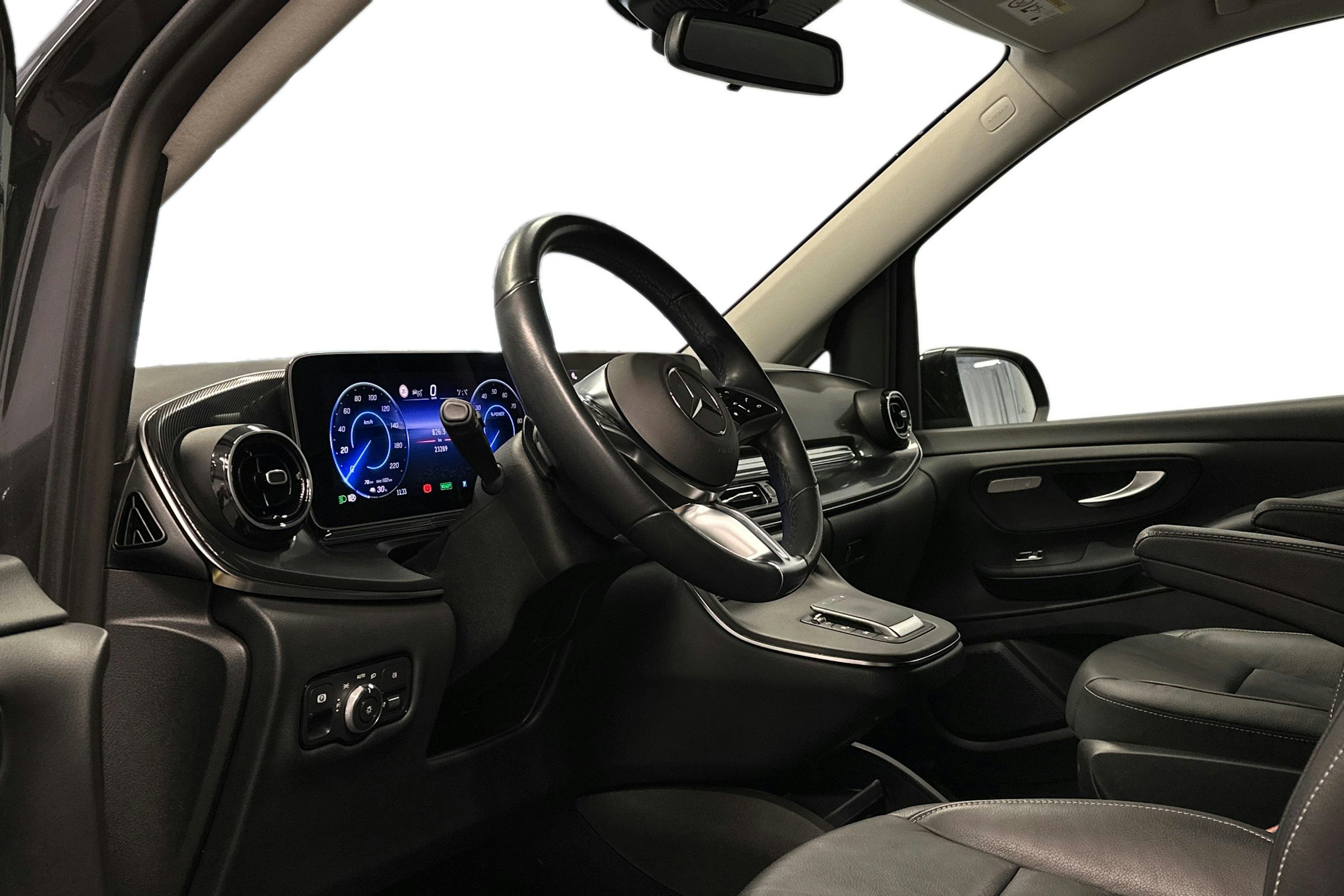 harmaa Mercedes-Benz EQV 2024 kuva 8.