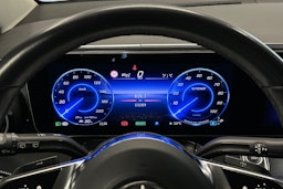 harmaa Mercedes-Benz EQV 2024 kuva 16.