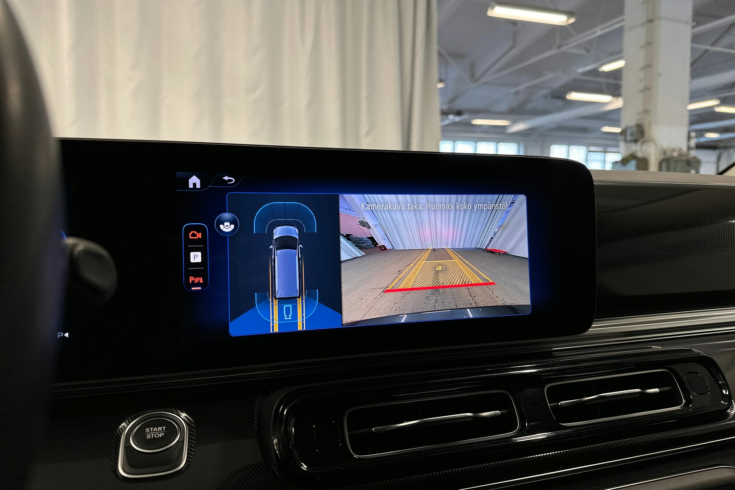 harmaa Mercedes-Benz EQV 2024 kuva 17.