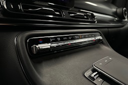 harmaa Mercedes-Benz EQV 2024 kuva 23.