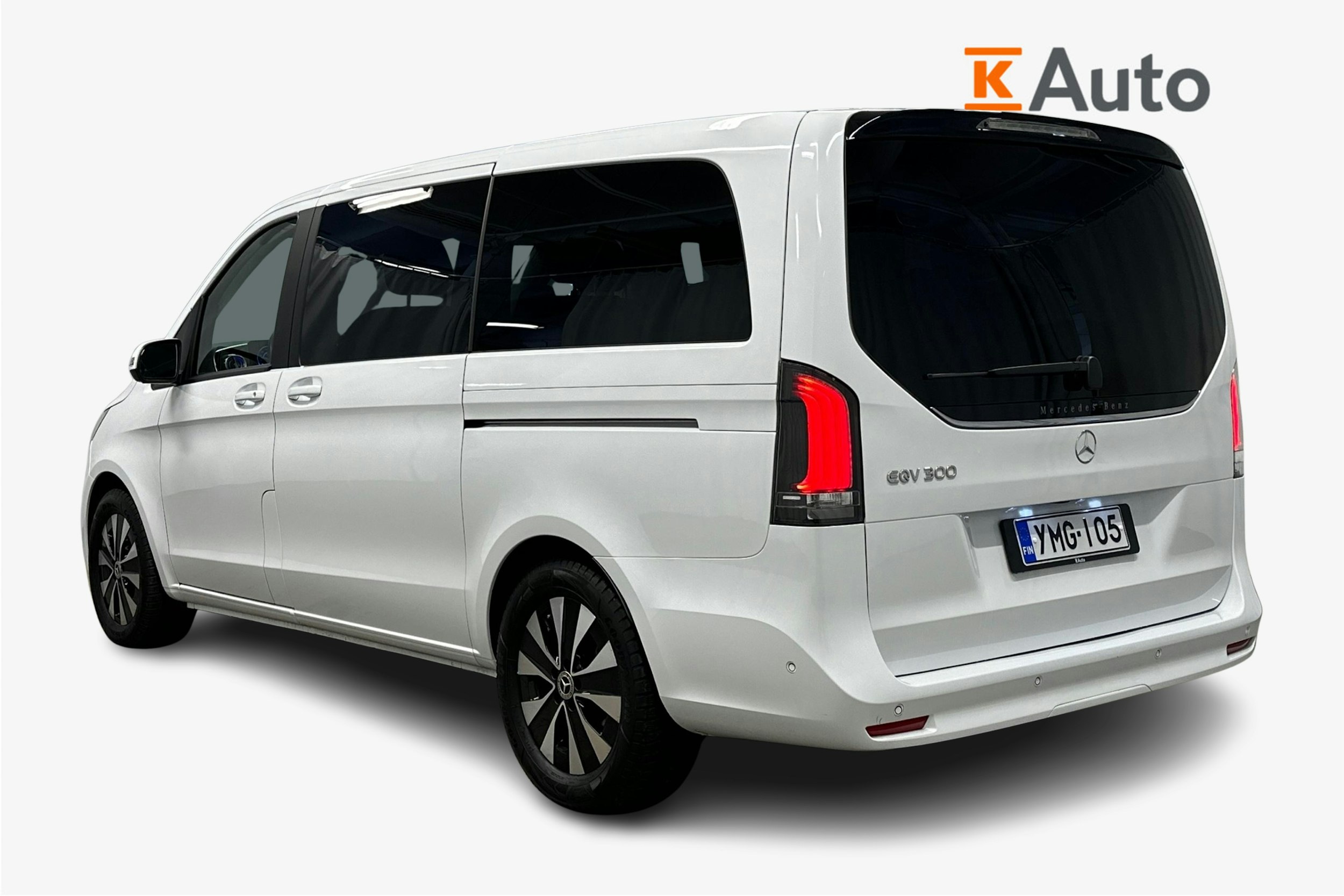 valkoinen Mercedes-Benz EQV 2024 kuva 3.