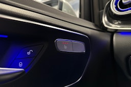 valkoinen Mercedes-Benz EQV 2024 kuva 24.