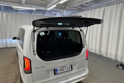 valkoinen Mercedes-Benz EQV 2024 kuva 26.