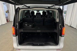 valkoinen Mercedes-Benz EQV 2024 kuva 27.