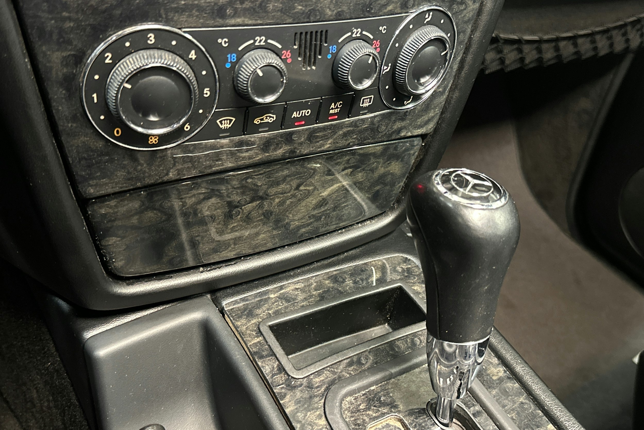 Musta Mercedes-Benz G 2012 kuva 18.