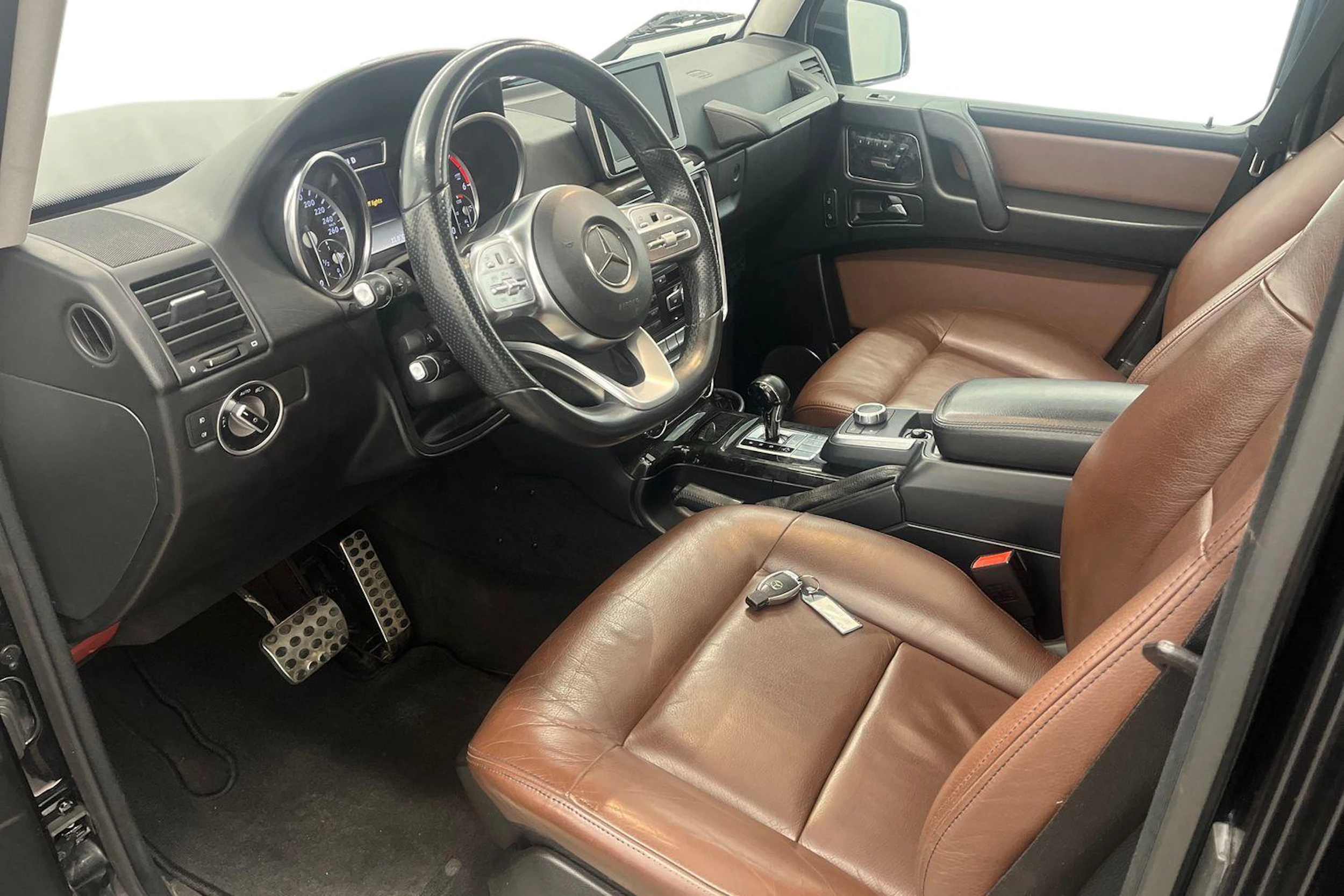 musta Mercedes-Benz G 2012 kuva 8.
