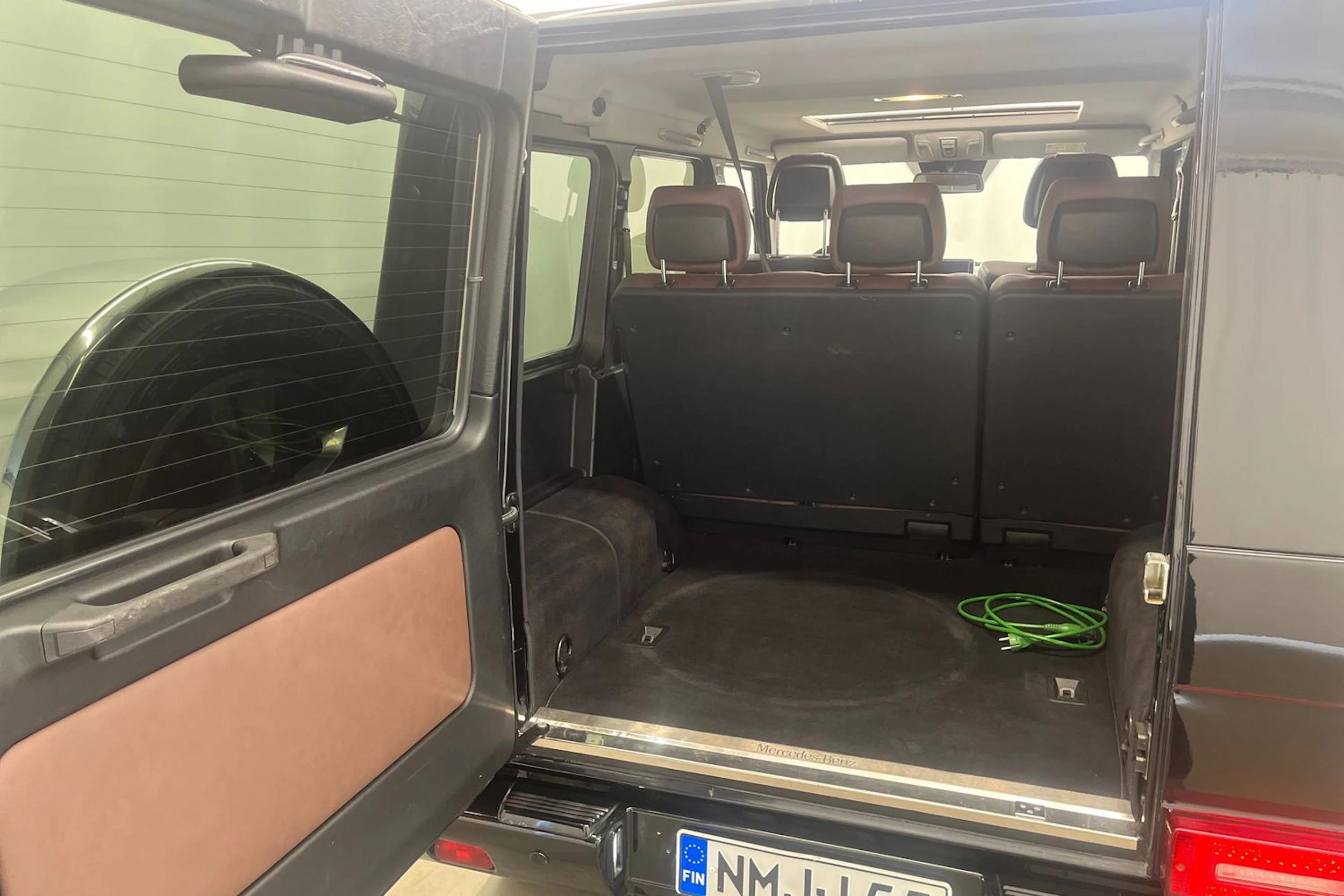 musta Mercedes-Benz G 2012 kuva 15.
