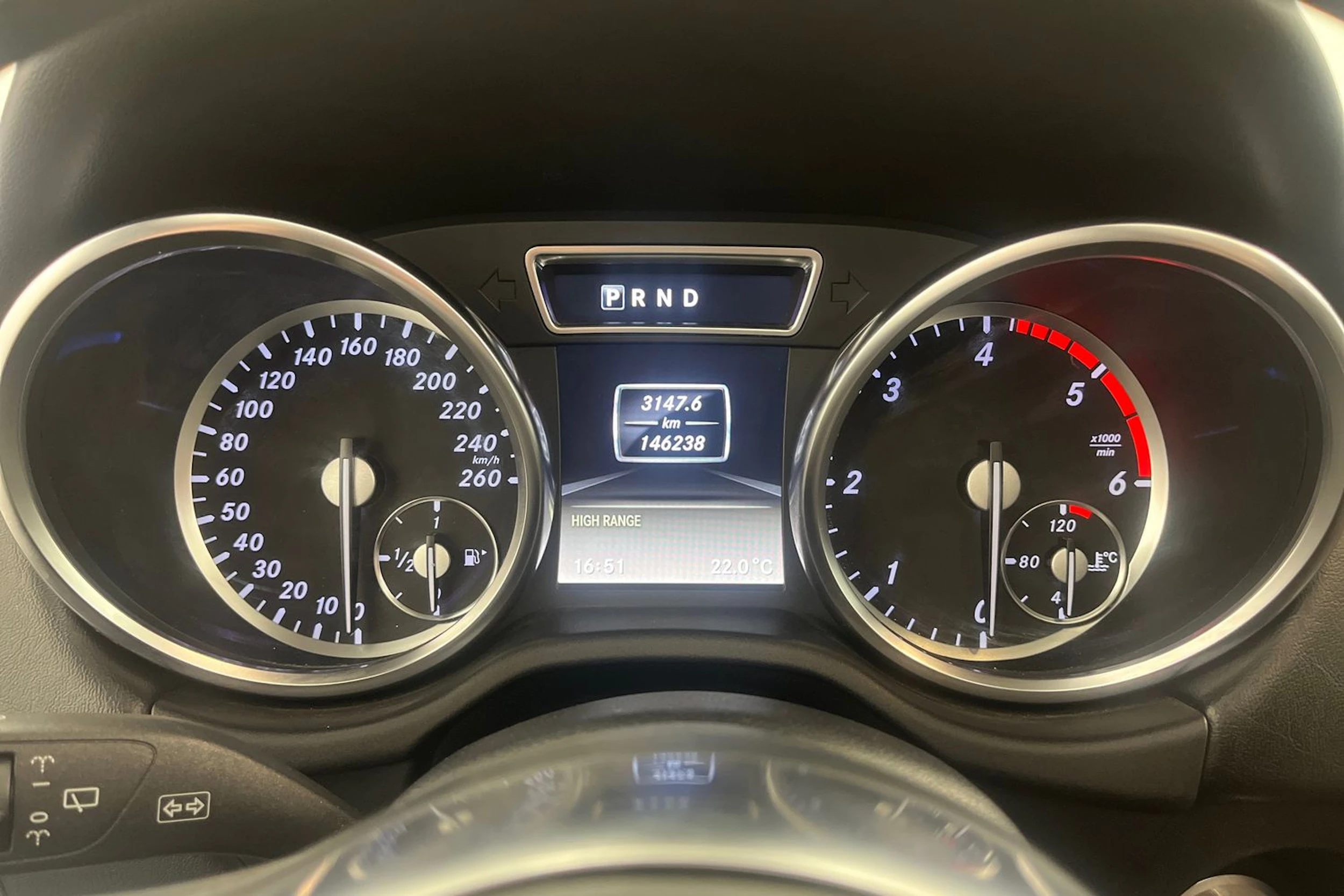 musta Mercedes-Benz G 2012 kuva 19.