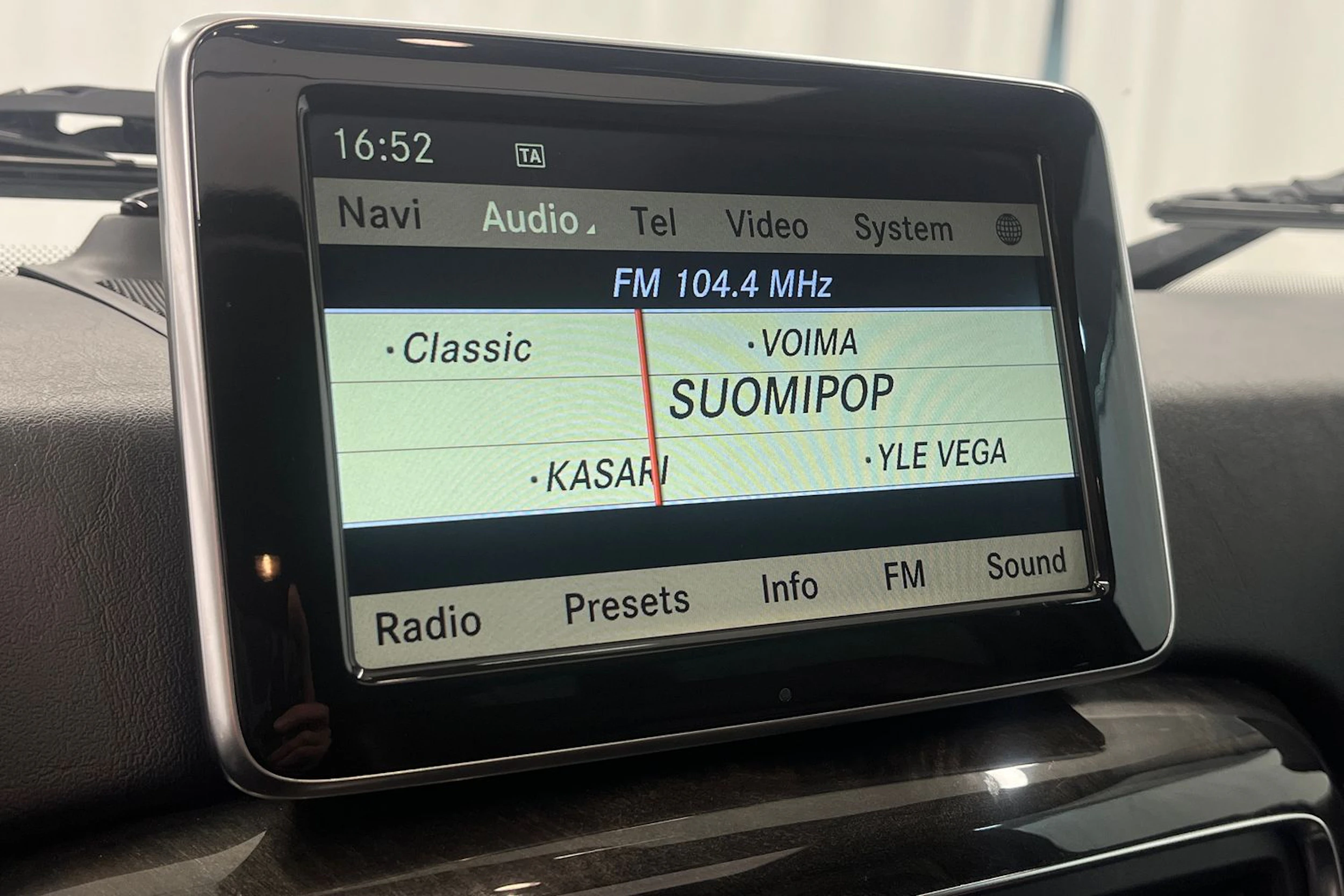 musta Mercedes-Benz G 2012 kuva 21.