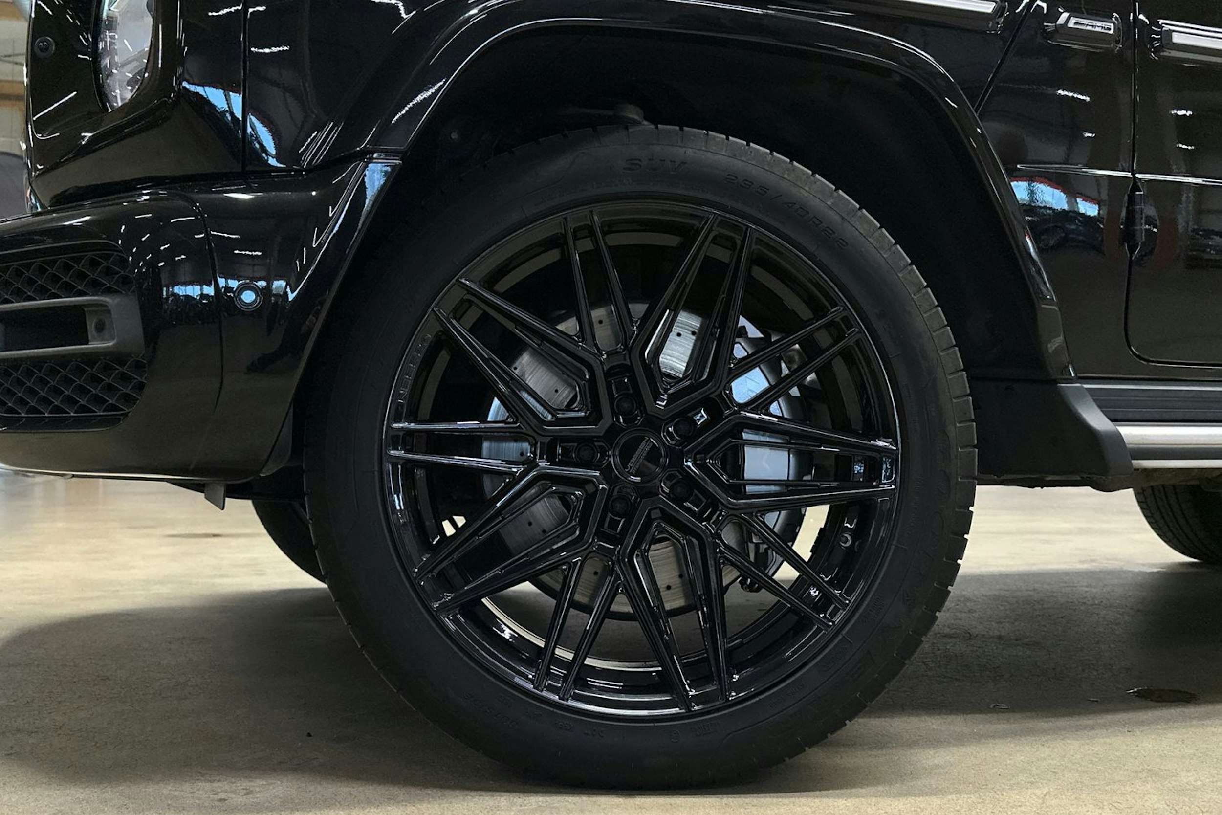 met. musta Mercedes-Benz G 63 AMG 2020 kuva 11.
