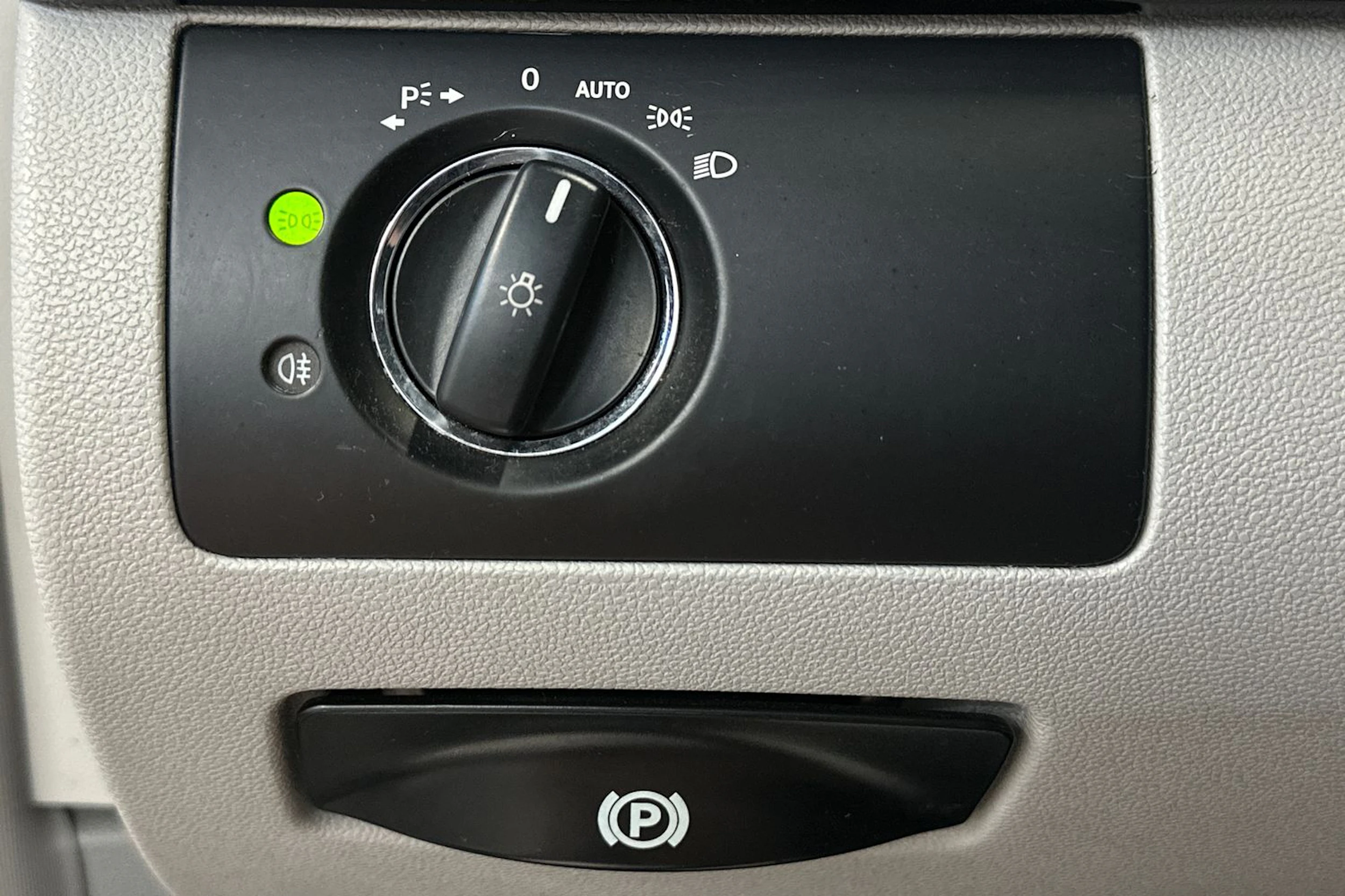Musta Mercedes-Benz GL 2010 kuva 16.