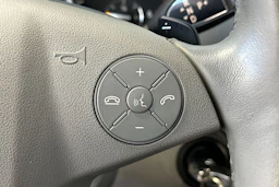 Musta Mercedes-Benz GL 2010 kuva 18.