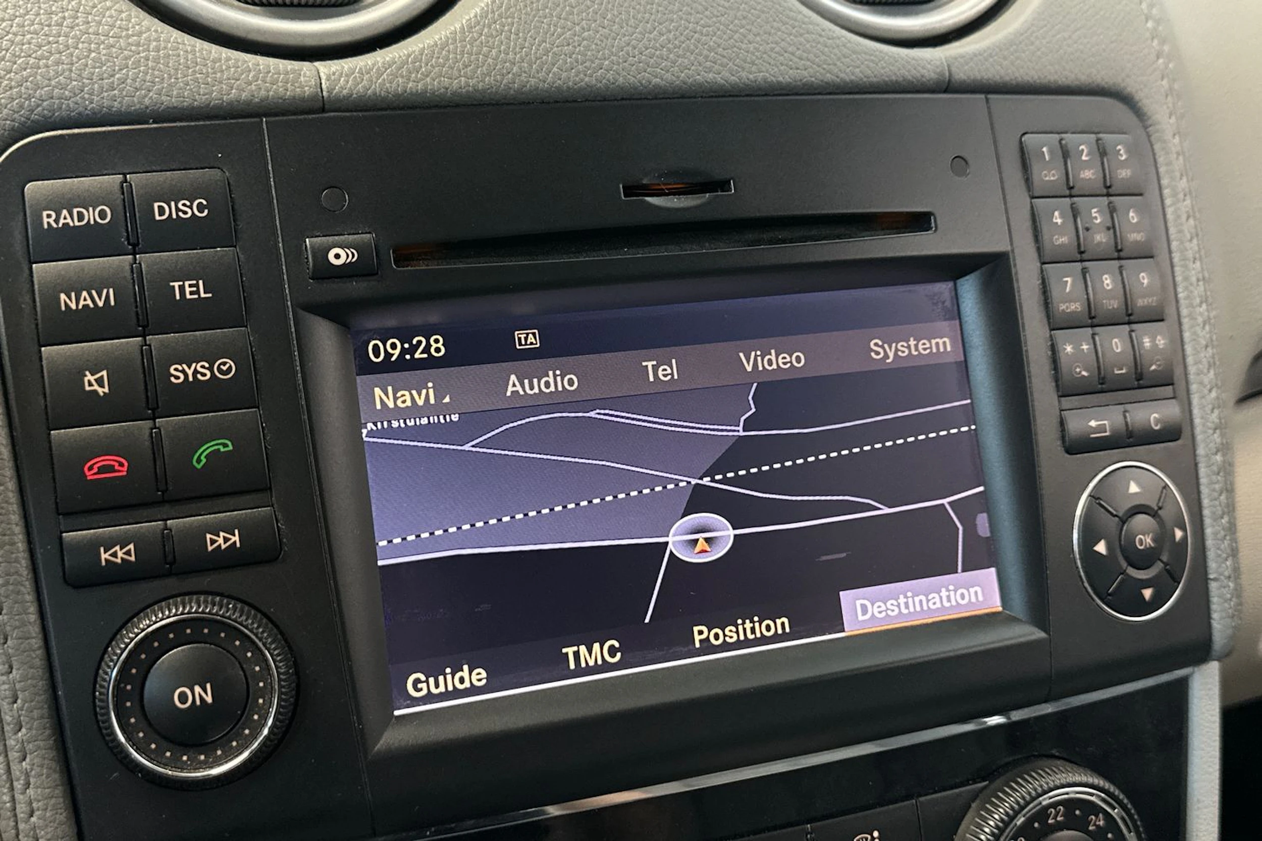 Musta Mercedes-Benz GL 2010 kuva 23.