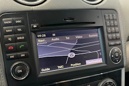 Musta Mercedes-Benz GL 2010 kuva 23.