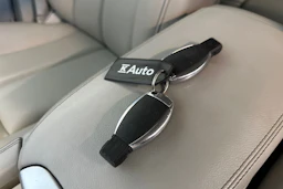 Musta Mercedes-Benz GL 2010 kuva 26.