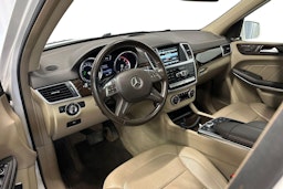 valkoinen Mercedes-Benz GL 2014 kuva 7.