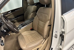 valkoinen Mercedes-Benz GL 2014 kuva 18.