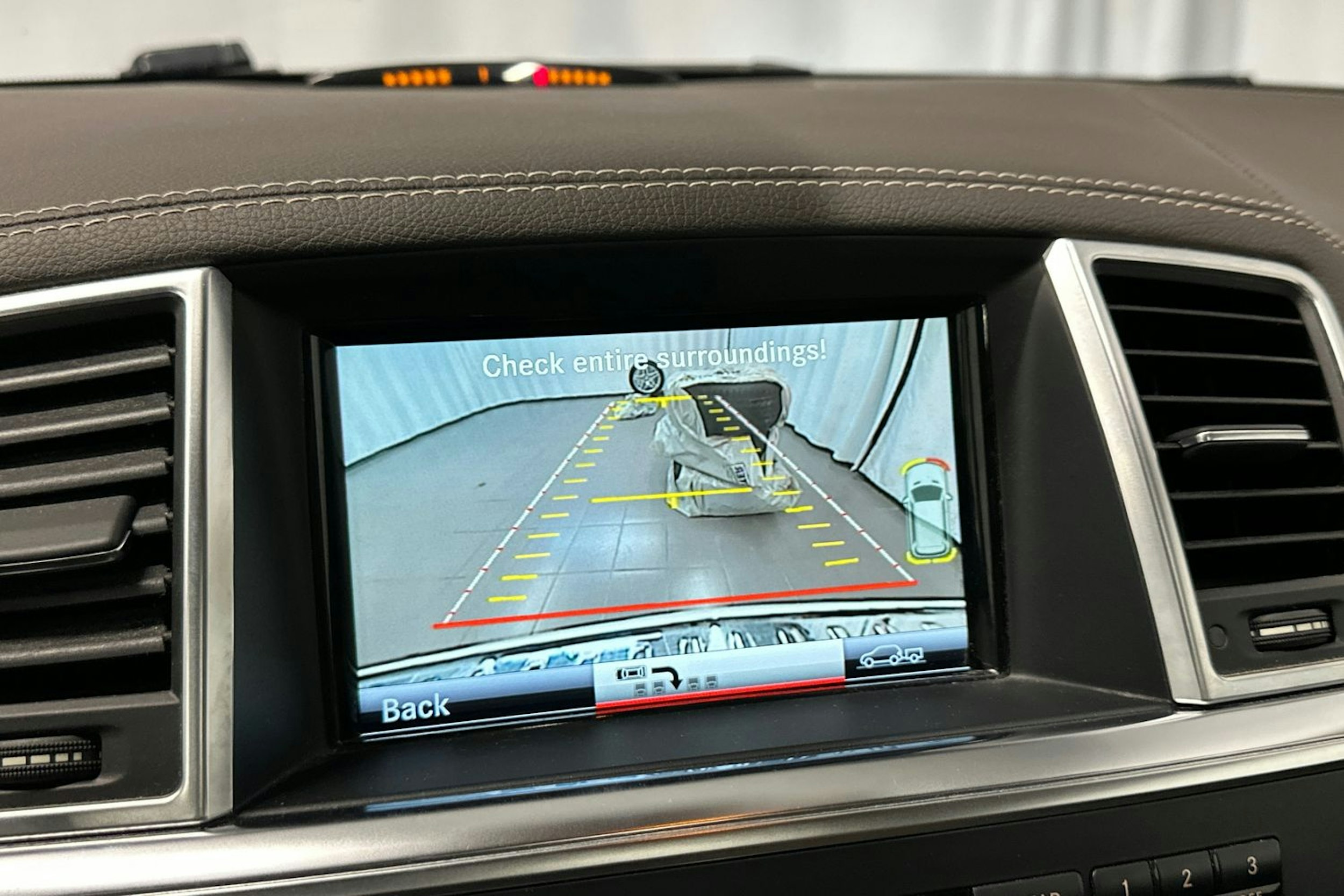 valkoinen Mercedes-Benz GL 2014 kuva 31.