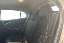 valkoinen Mercedes-Benz GLA 2014 kuva 10.