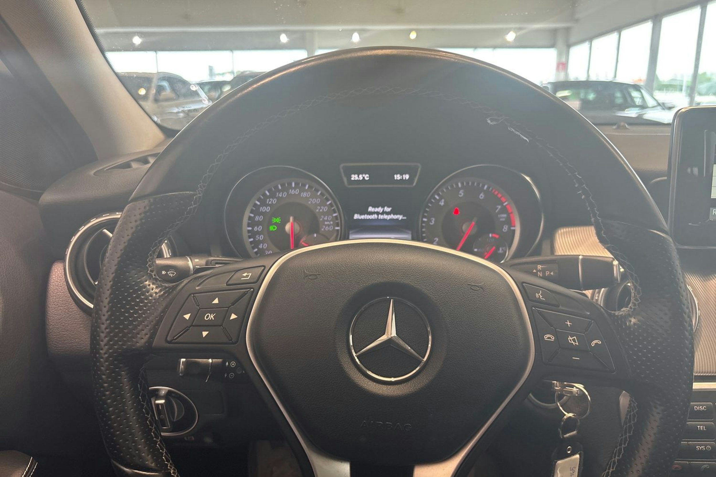valkoinen Mercedes-Benz GLA 2014 kuva 15.