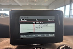 valkoinen Mercedes-Benz GLA 2014 kuva 19.