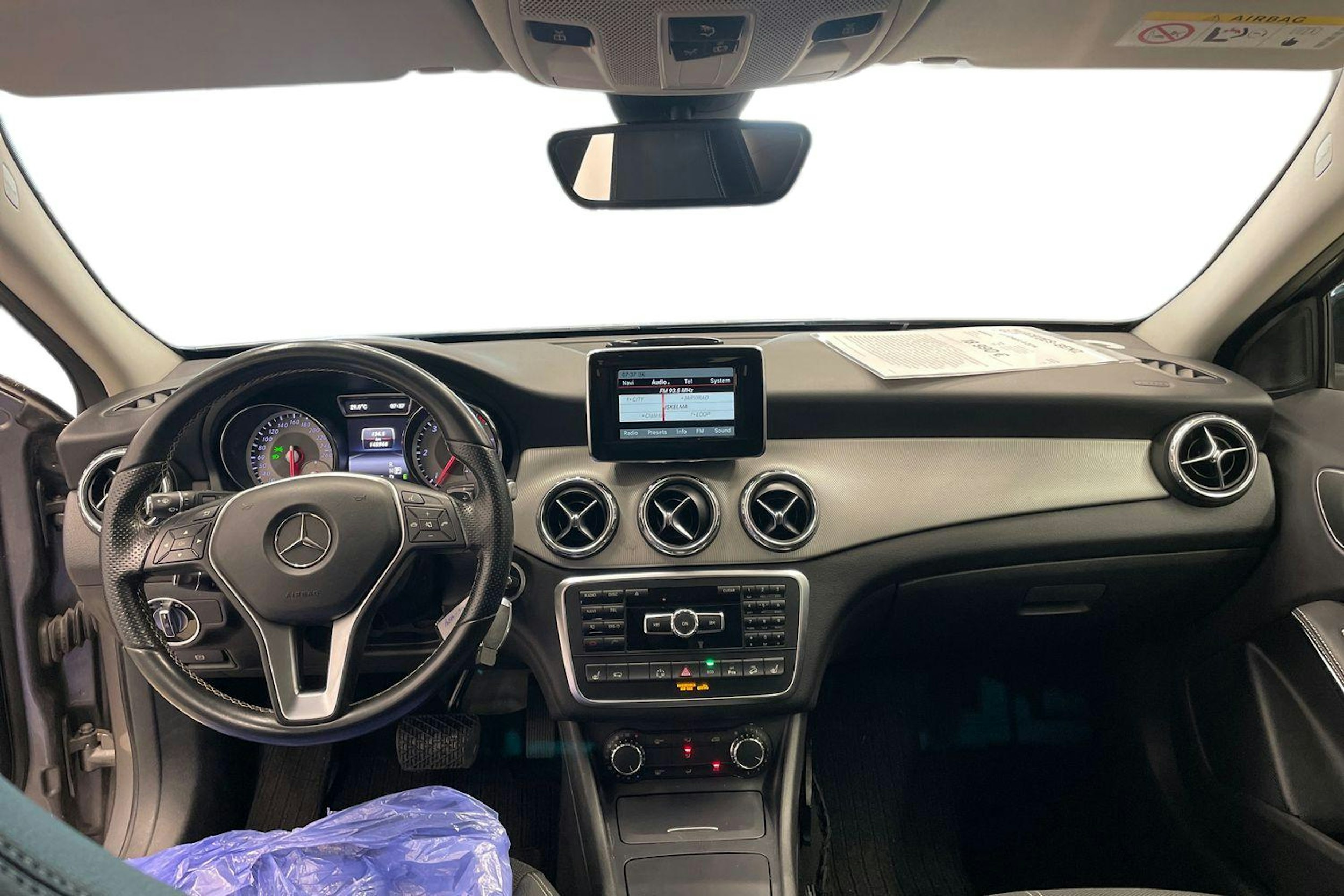 Harmaa Mercedes-Benz GLA 2014 kuva 9.
