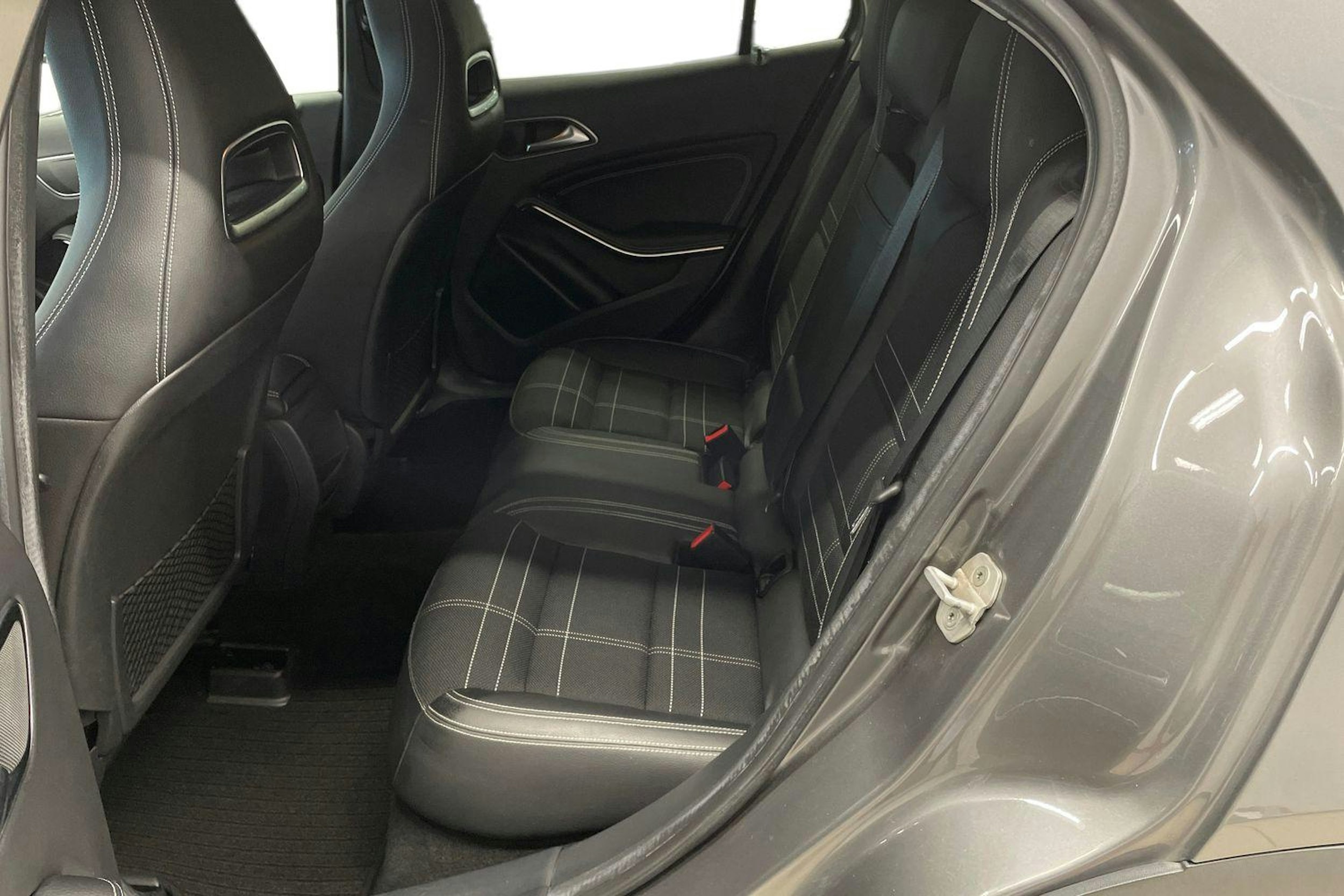 Harmaa Mercedes-Benz GLA 2014 kuva 10.