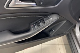 Harmaa Mercedes-Benz GLA 2014 kuva 19.