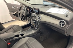 Harmaa Mercedes-Benz GLA 2014 kuva 22.