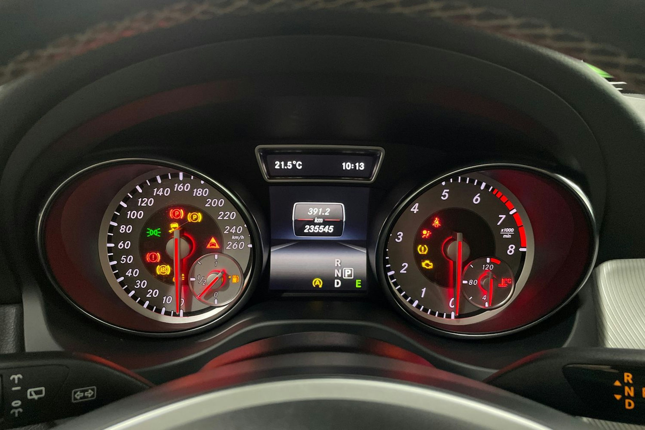 Musta Mercedes-Benz GLA 2014 kuva 17.