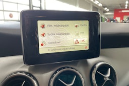 Musta Mercedes-Benz GLA 2014 kuva 19.