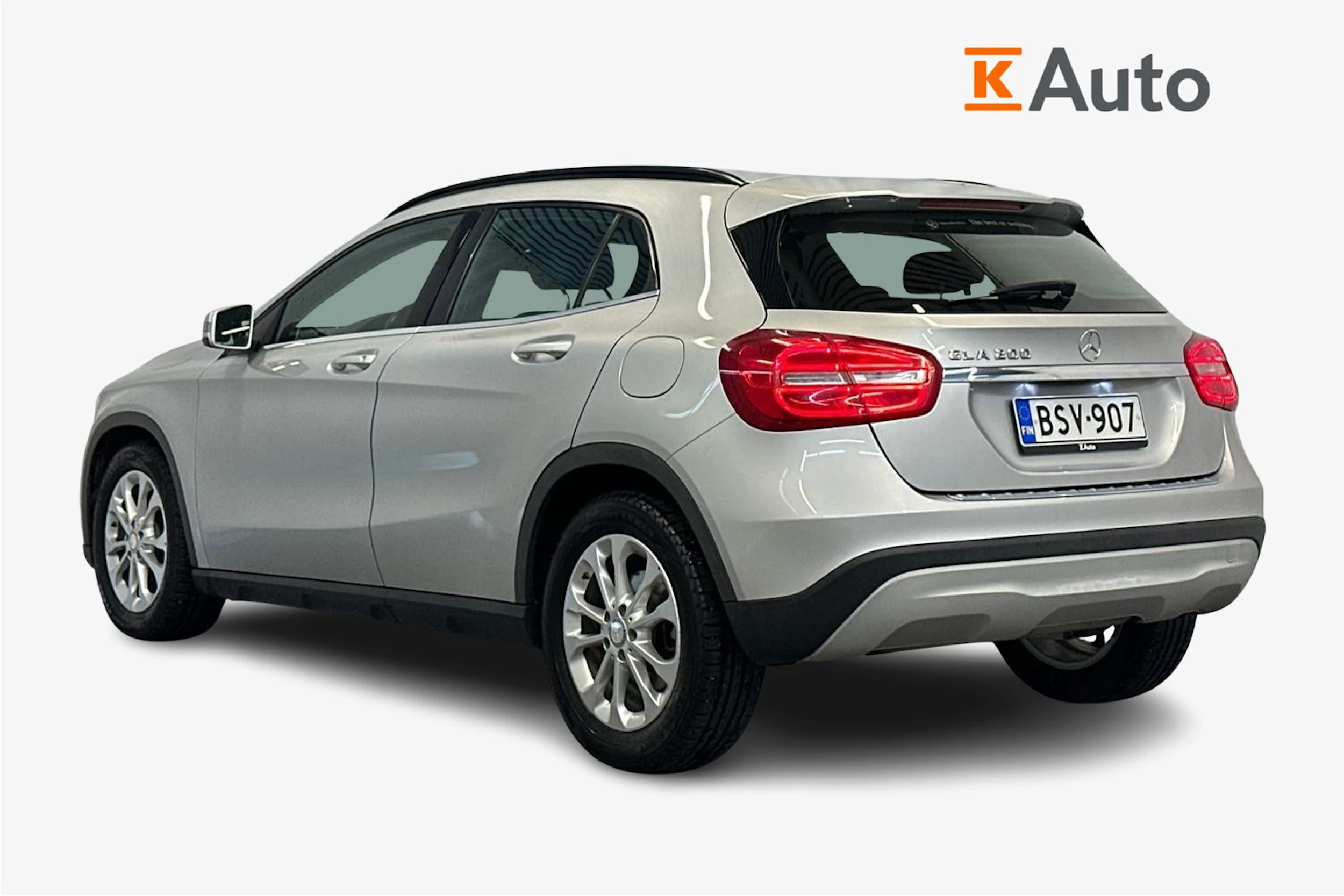 harmaa Mercedes-Benz GLA 2015 kuva 2.