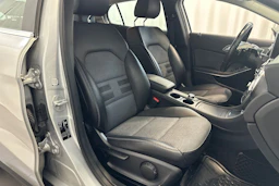 harmaa Mercedes-Benz GLA 2015 kuva 11.