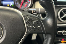harmaa Mercedes-Benz GLA 2015 kuva 17.