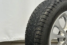 harmaa Mercedes-Benz GLA 2015 kuva 29.