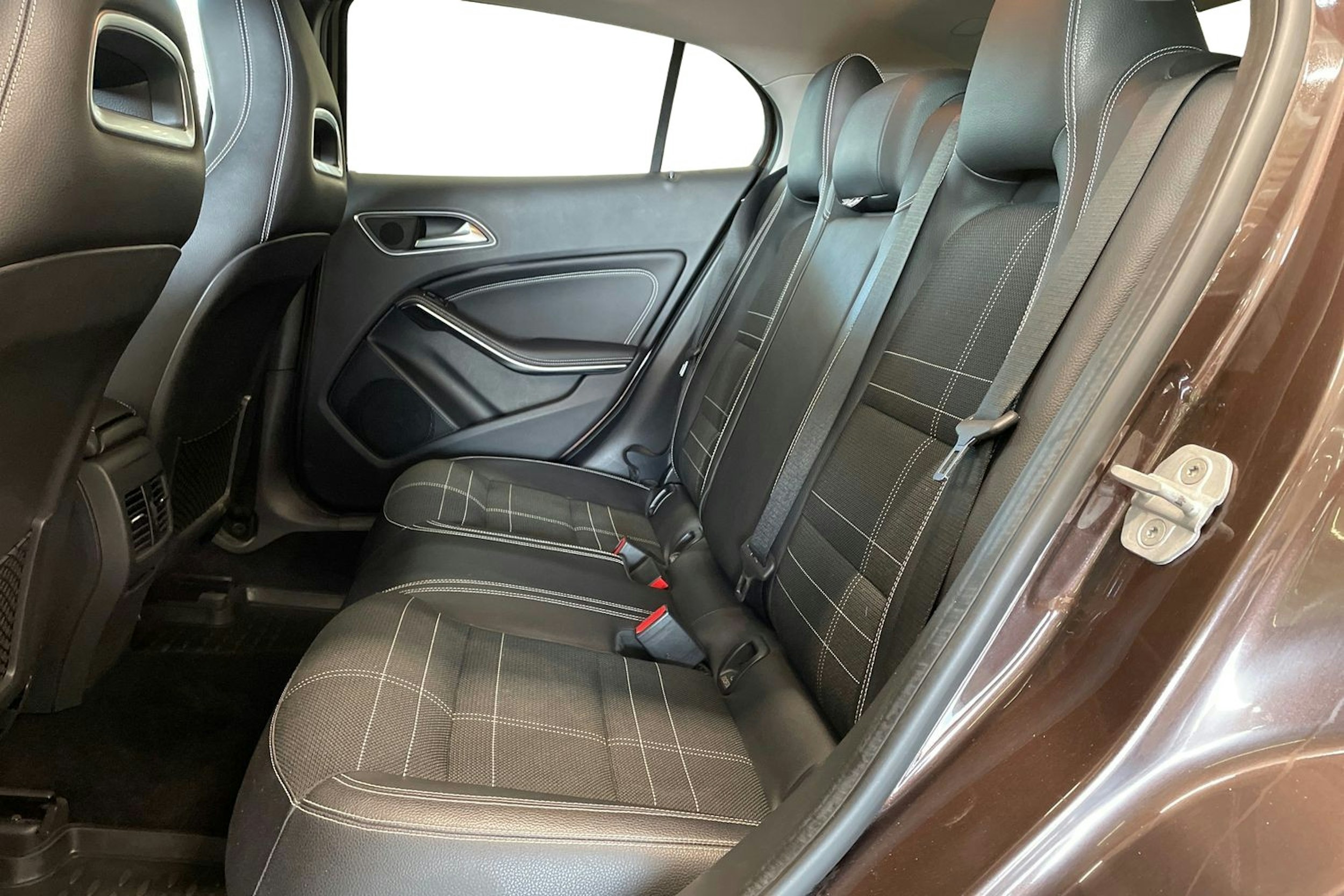 met. ruskea (beige) Mercedes-Benz GLA 2015 kuva 10.