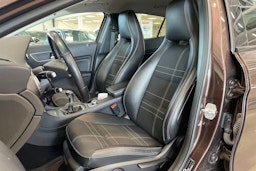 met. ruskea (beige) Mercedes-Benz GLA 2015 kuva 14.