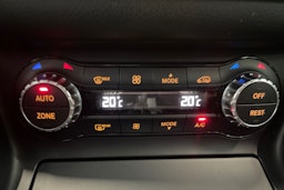 met. ruskea (beige) Mercedes-Benz GLA 2015 kuva 24.