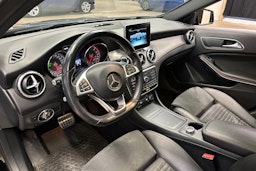 musta Mercedes-Benz GLA 2015 kuva 6.