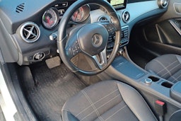 valkoinen Mercedes-Benz GLA 2015 kuva 3.