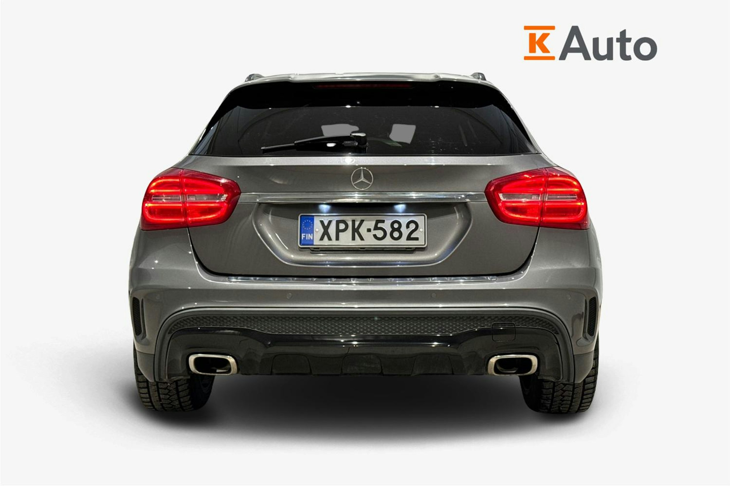 met. harmaa Mercedes-Benz GLA 2015 kuva 3.