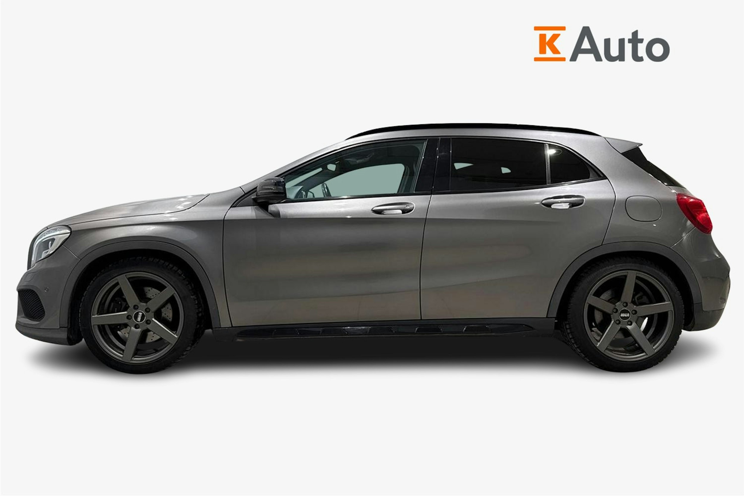 met. harmaa Mercedes-Benz GLA 2015 kuva 6.