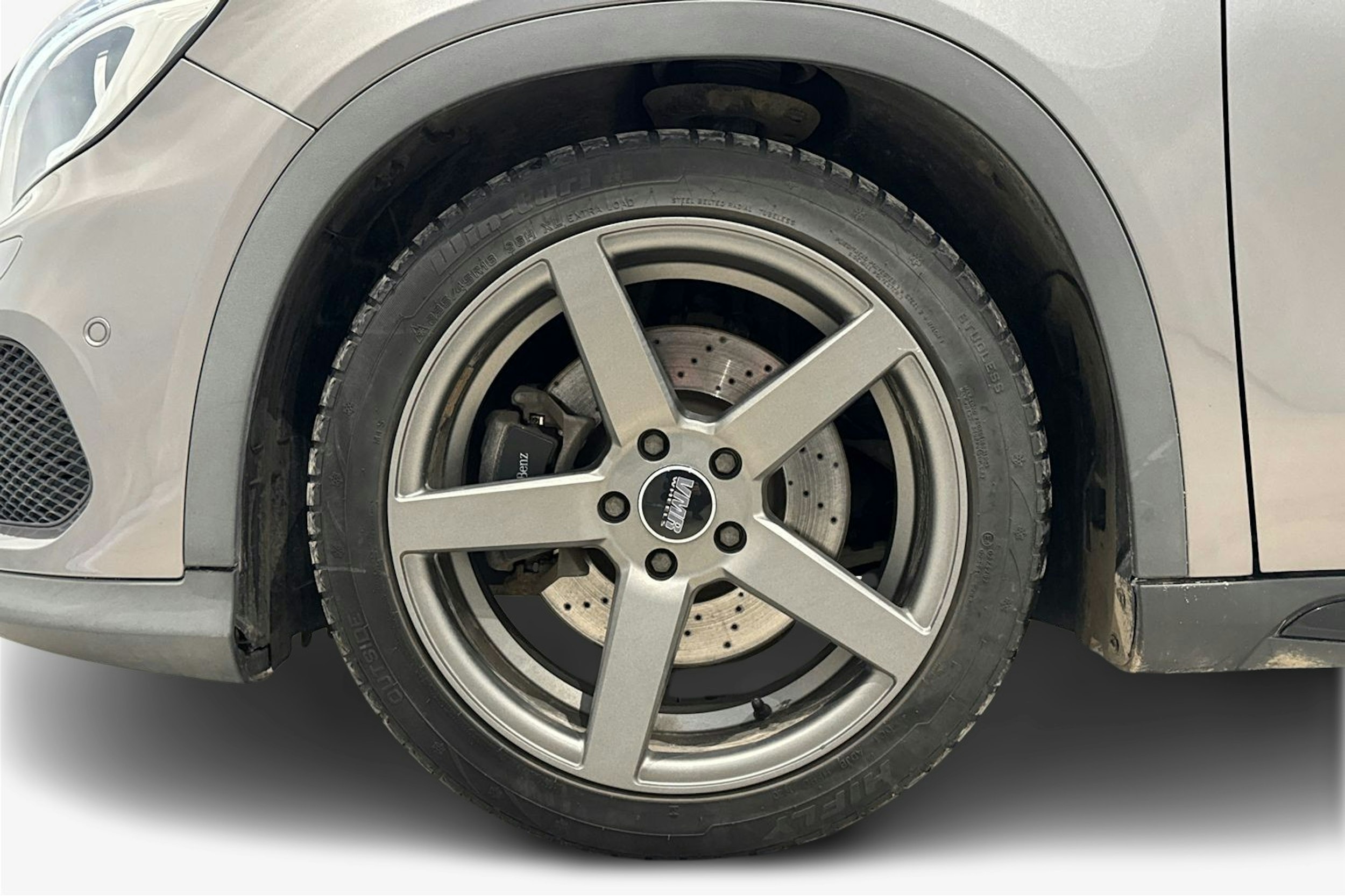 met. harmaa Mercedes-Benz GLA 2015 kuva 11.