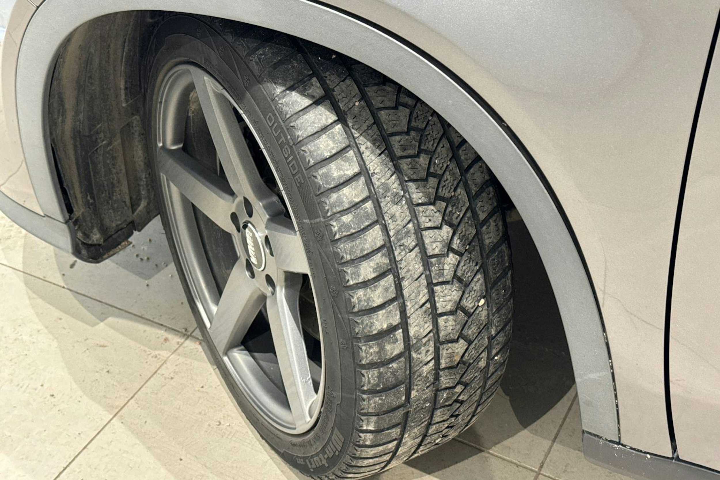 met. harmaa Mercedes-Benz GLA 2015 kuva 13.